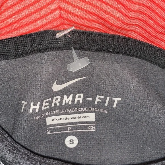 NIKE BRAND NEW SIZE SMALL THERMAL FIT FLEECE LINED HOODIE - Picture 9 of 10